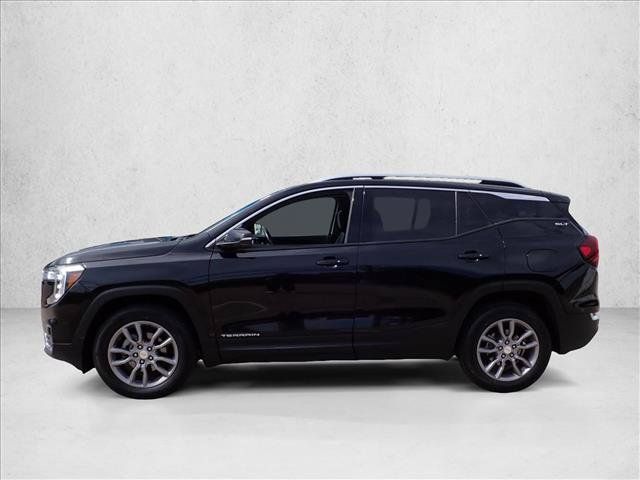 Used 2024 GMC Terrain SLT AWD/4WD image 2