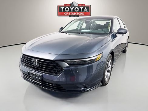 Used 2023 Honda Accord EX-L image 3