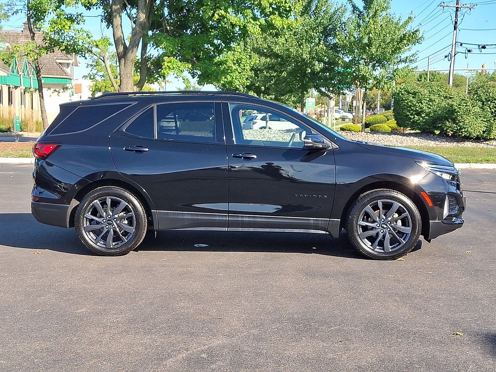 Certified 2023 Chevrolet Equinox RS w/ RS Leather Package FWD image 26