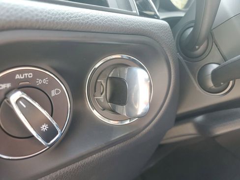 Used 2022 Porsche Macan S image 20