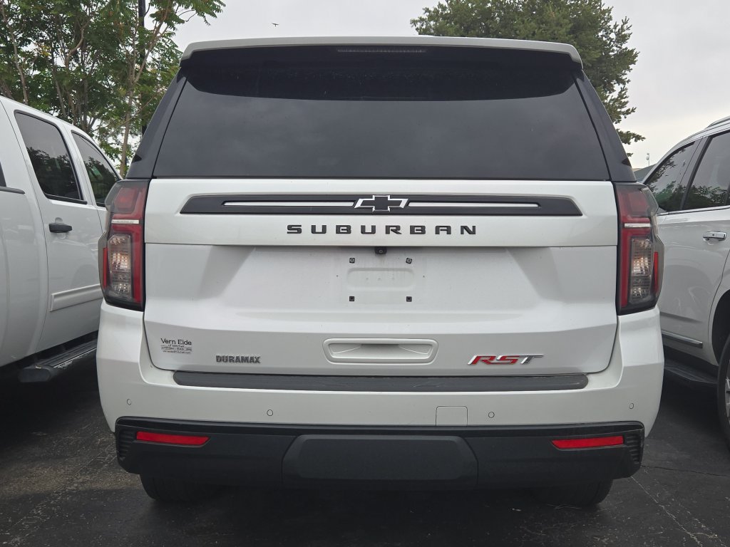 Used 2023 Chevrolet Suburban RST w/ Luxury Package AWD/4WD image 8