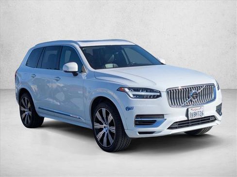 Used 2021 Volvo XC90 T8 Inscription w/ Advanced Package image 3