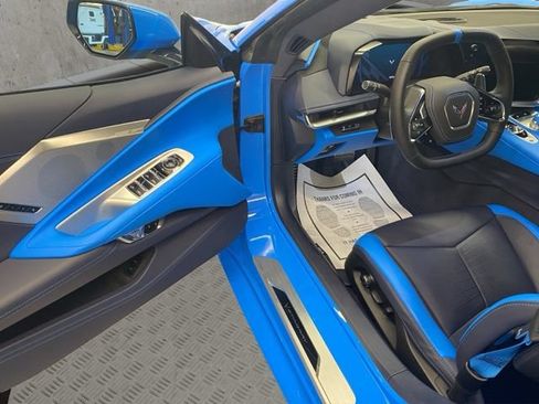 Used 2023 Chevrolet Corvette Stingray Premium Conv w/ Z51 Performance Package RWD image 19