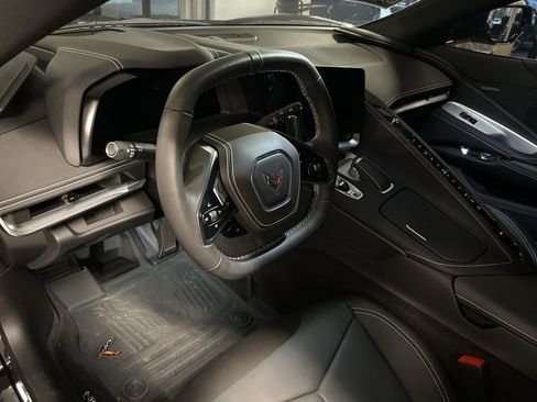 Used 2025 Chevrolet Corvette Stingray image 15