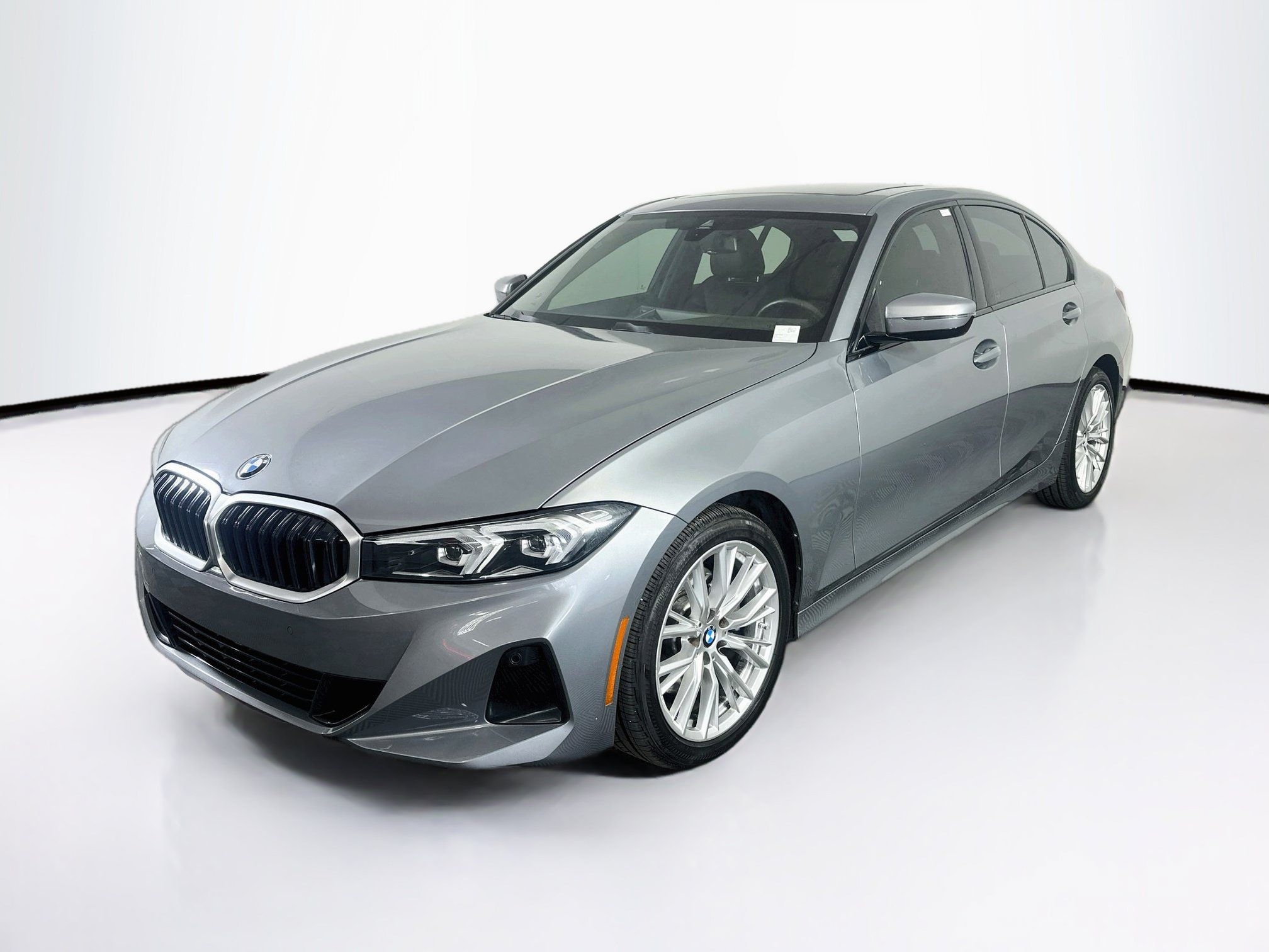 Used 2023 BMW 330i Sedan w/ Driving Assistance Package RWD image 3