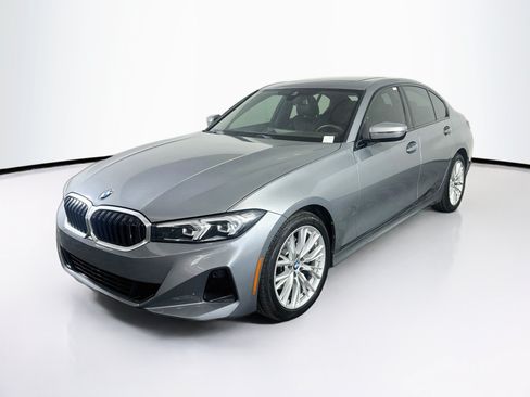 Used 2023 BMW 330i Sedan w/ Driving Assistance Package RWD image 3