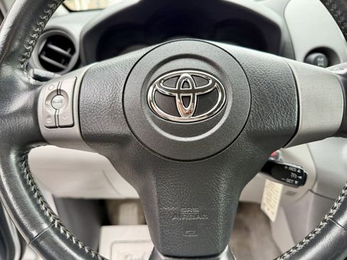 Used 2006 Toyota RAV4 Limited image 13