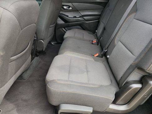 Used 2021 Chevrolet Traverse LS image 34