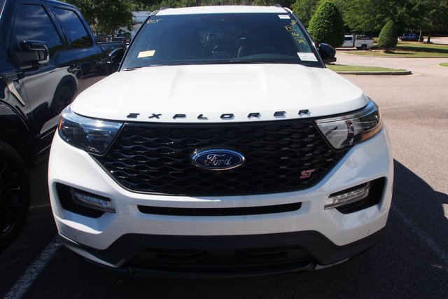 Certified 2024 Ford Explorer ST w/ Equipment Group 401A AWD/4WD image 3