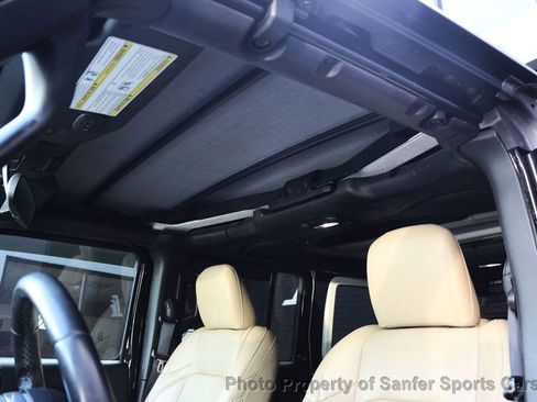 Used 2018 Jeep Wrangler Unlimited Rubicon w/ Dual Top Group image 38