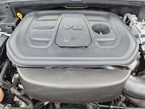 Used 2019 Jeep Grand Cherokee Altitude AWD/4WD image 32
