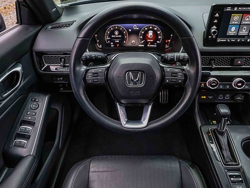 Used 2023 Honda Civic Sport Touring image 17