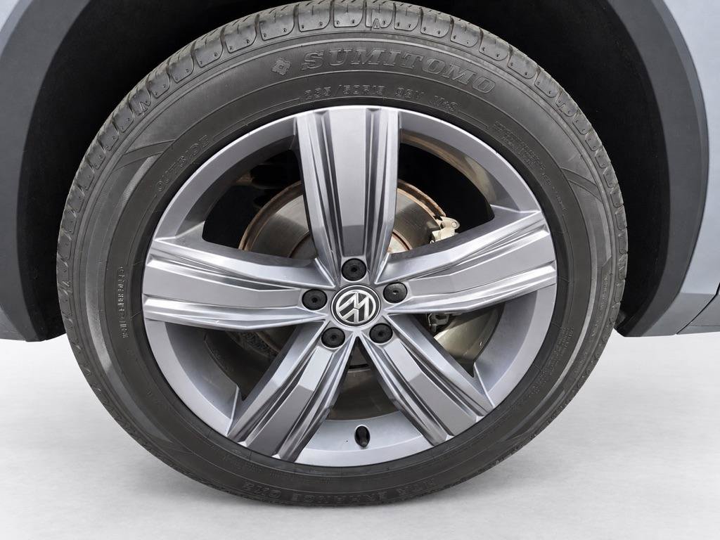 Used 2020 Volkswagen Tiguan SEL AWD/4WD image 20