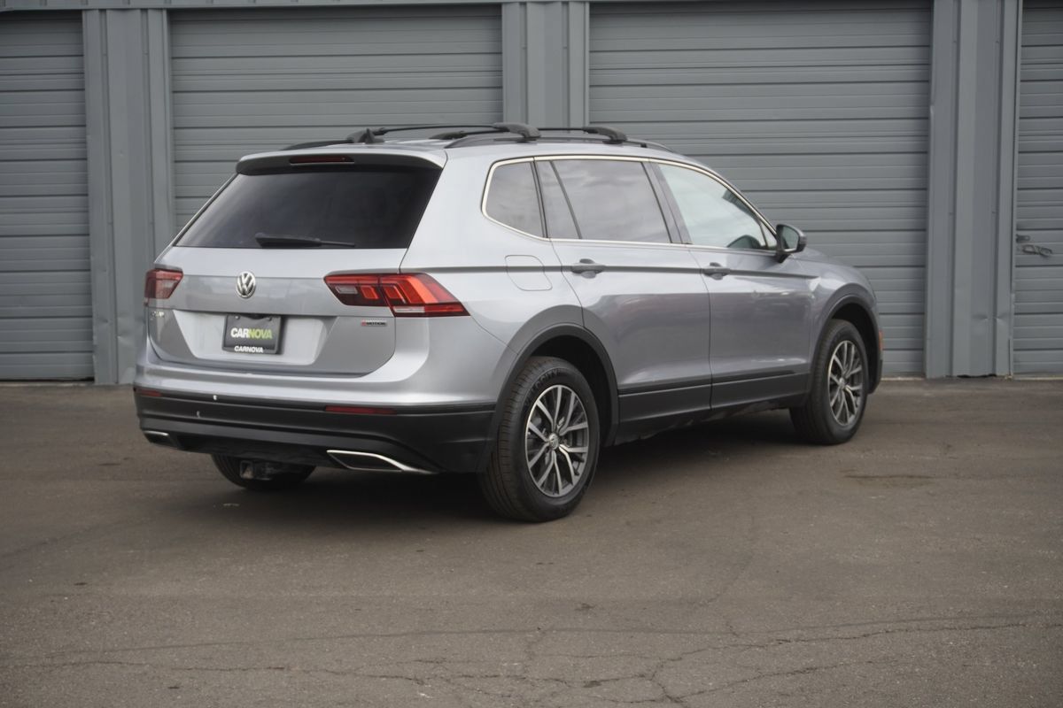 Used 2019 Volkswagen Tiguan SE w/ Panoramic Sunroof Package AWD/4WD image 5