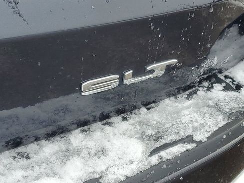 Certified 2024 GMC Yukon XL SLT w/ SLT Luxury Package image 38