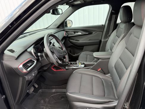 Used 2023 Chevrolet TrailBlazer RS w/ Sun and Liftgate Package image 10