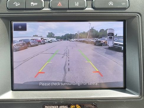 Used 2020 Ford Expedition XLT w/ Equipment Group 202A AWD/4WD image 14