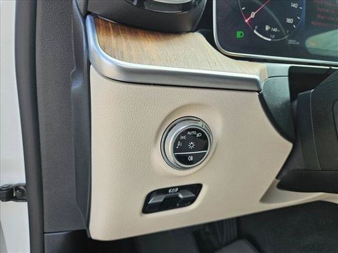 Used 2024 Mercedes-Benz C 300 Sedan image 24