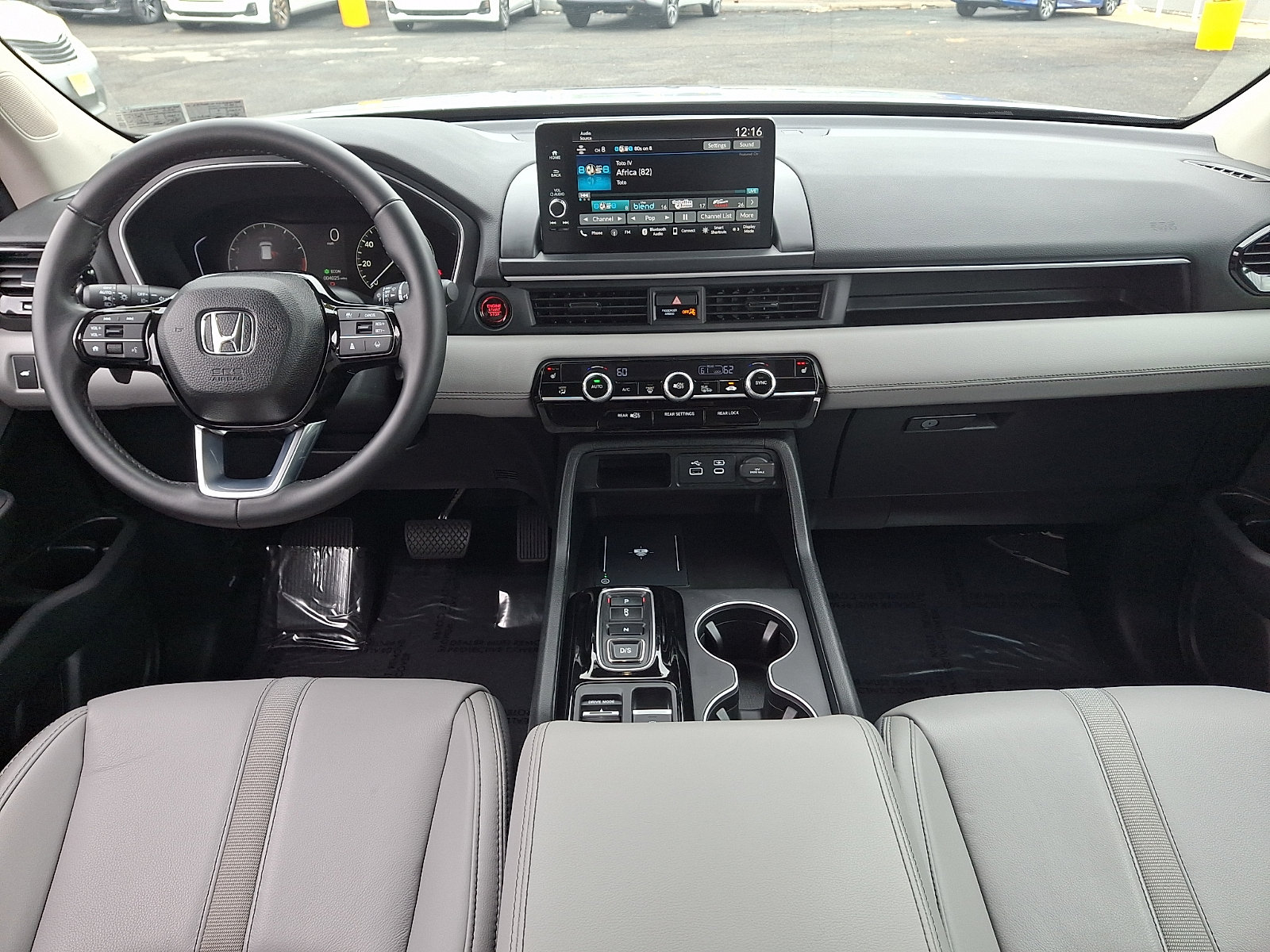 Used 2025 Honda Pilot EX-L image 11