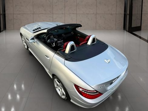 Used 2016 Mercedes-Benz SLK 300 image 30