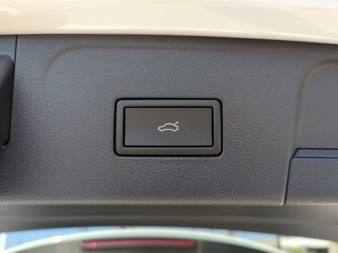 New 2026 Volkswagen Atlas SE image 17