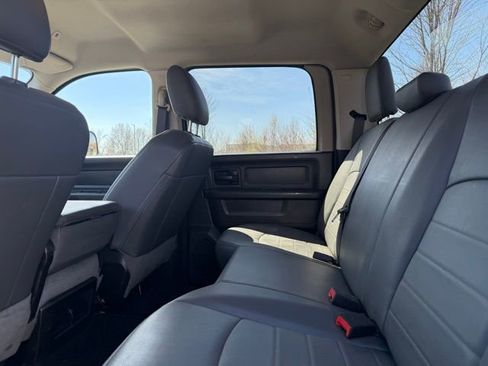 Used 2018 RAM 3500 Tradesman image 12