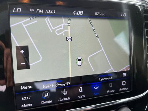 Used 2021 Jeep Grand Cherokee Limited w/ Trailer Tow Group IV image 26