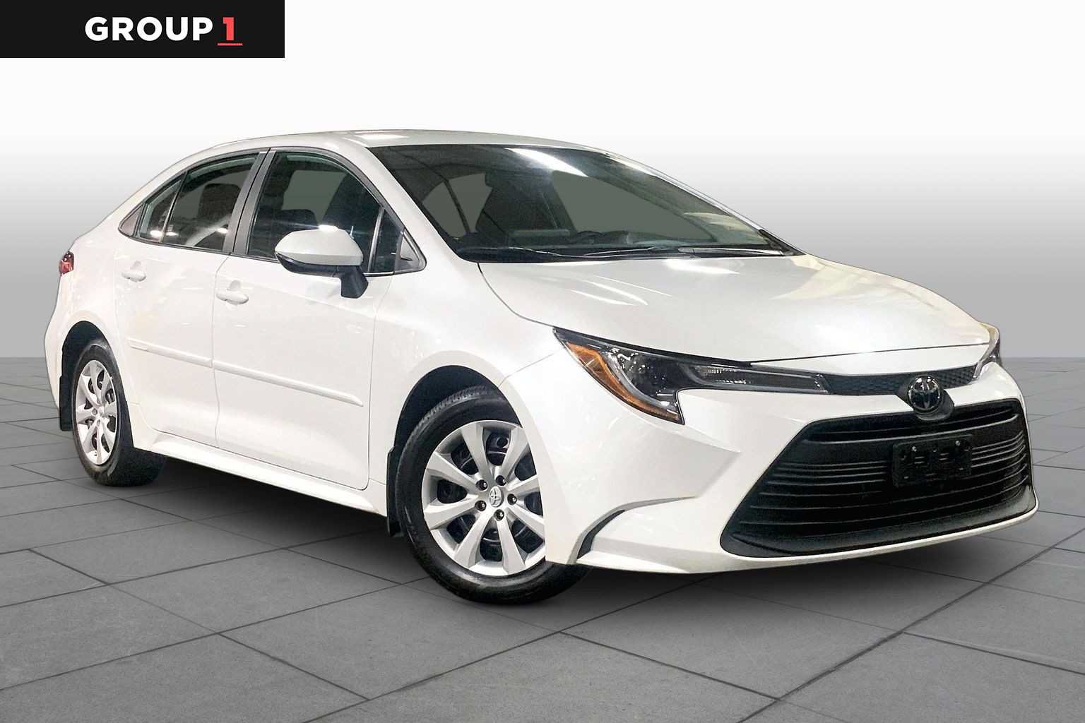 Certified 2025 Toyota Corolla LE FWD image 3