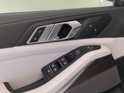 New 2026 BMW X5 xDrive40i w/ M Sport Package image 24