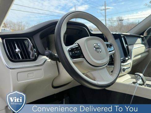 Certified 2023 Volvo XC60 B5 Plus w/ Climate Package AWD/4WD image 17
