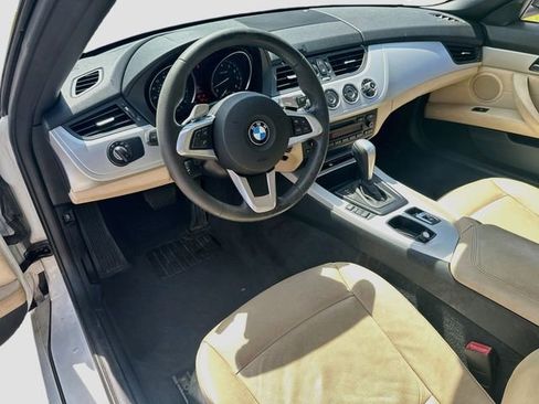 Used 2009 BMW Z4 sDrive30i RWD image 10