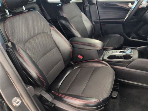 Used 2025 Ford Escape ST-Line image 20