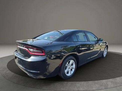Used 2020 Dodge Charger SXT w/ Leather Interior Group image 5