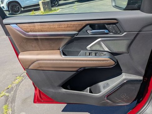 New 2026 GMC Acadia Denali Ultimate AWD/4WD image 11