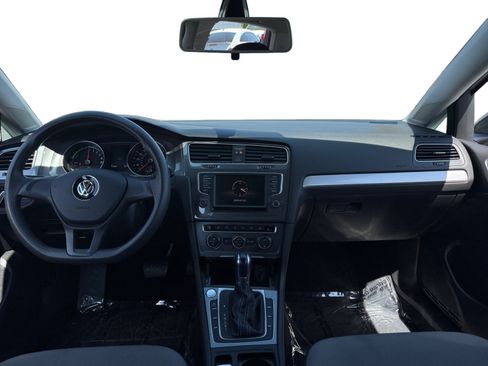 Used 2016 Volkswagen e-Golf SE w/ DC Fast Charging Package FWD image 10