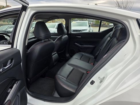 Used 2024 Nissan Altima 2.5 SR image 23