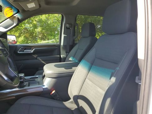Used 2023 Chevrolet Silverado 1500 LT Trail Boss w/ Protection Package AWD/4WD image 16