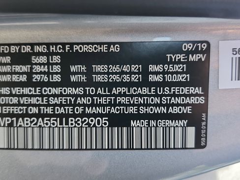 Used 2020 Porsche Macan S image 25