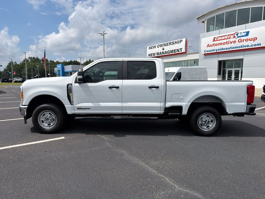 Used 2023 Ford F250 XL w/ FX4 Off-Road Package AWD/4WD image 5