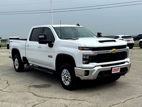 Used 2025 Chevrolet Silverado 2500 LT w/ Texas Edition AWD/4WD image 5