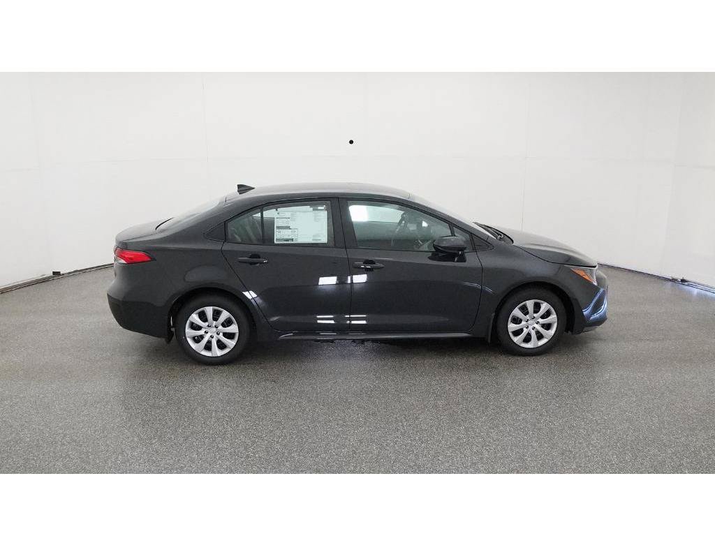 Used 2025 Toyota Corolla LE FWD image 14
