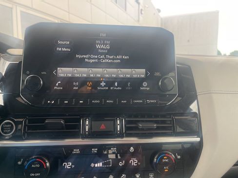 Used 2023 Nissan Pathfinder SL w/ Lighting Package (N92) AWD/4WD image 13