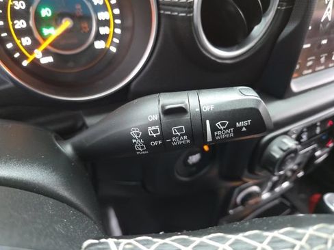 Used 2020 Jeep Wrangler Unlimited Sahara w/ Dual Top Group AWD/4WD image 56