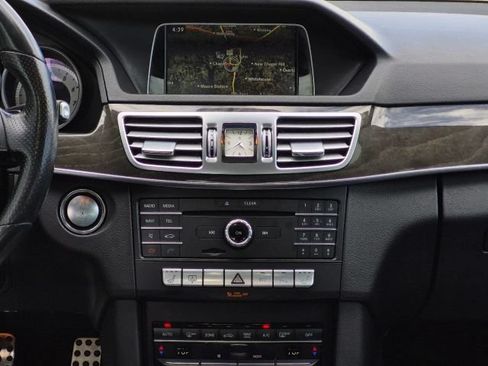 Used 2016 Mercedes-Benz E 350 Sedan image 20