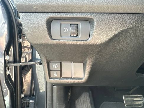 Used 2023 Honda Civic Sport image 16