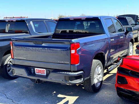 Used 2021 Chevrolet Silverado 1500 Custom image 3