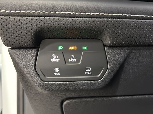 New 2026 Volkswagen Atlas Cross Sport SE AWD/4WD image 18