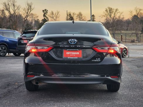 Used 2022 Toyota Camry LE image 6