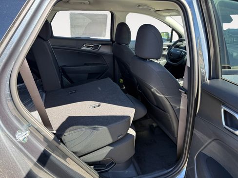 New 2026 Kia Sportage S image 18