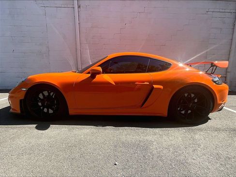 Certified 2021 Porsche 718 Cayman GT4 RWD image 2